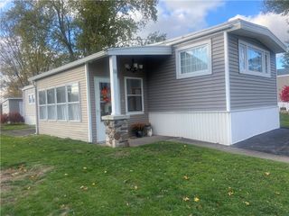 10 Dogwood Drive, Hamlin, NY 14464