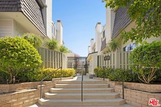4730 Ben Avenue 13, Valley Village, CA 91607