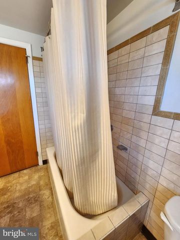 1244 HIGH ST, Lancaster, PA 17603