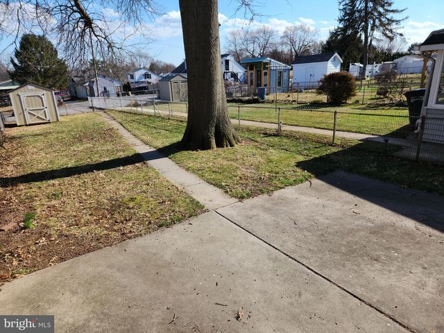 1244 HIGH ST, Lancaster, PA 17603