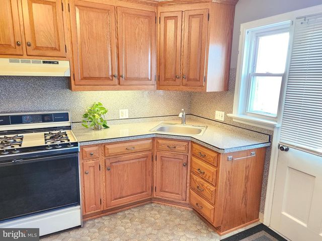 1244 HIGH ST, Lancaster, PA 17603