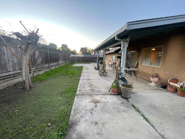 1804 Evans Rd, Ceres, CA 95307