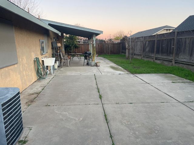 1804 Evans Rd, Ceres, CA 95307