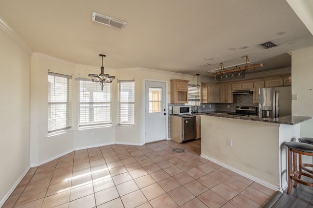 928 Herby Del Trail, Azle, TX 76020