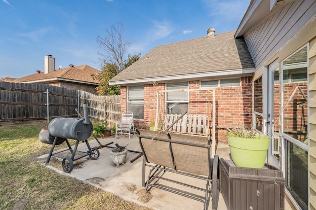 928 Herby Del Trail, Azle, TX 76020