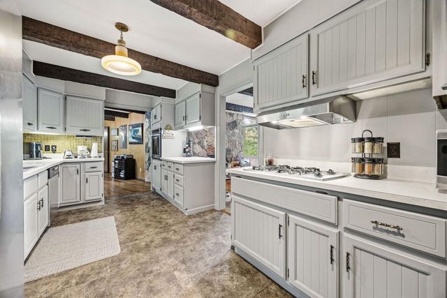 3304 N Crystal Springs Road, Janesville, WI 53545