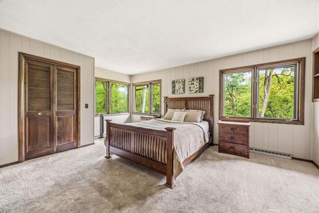 3304 N Crystal Springs Road, Janesville, WI 53545