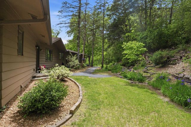 3304 N Crystal Springs Road, Janesville, WI 53545
