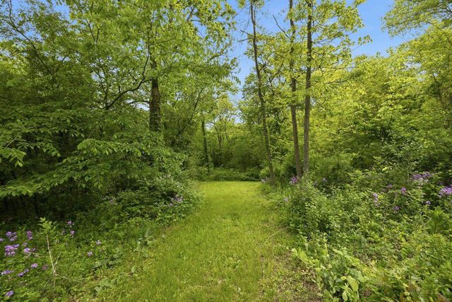 3304 N Crystal Springs Road, Janesville, WI 53545