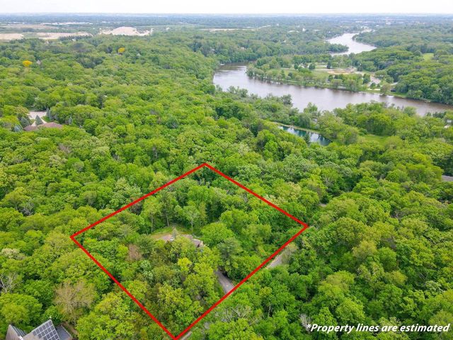 3304 N Crystal Springs Road, Janesville, WI 53545