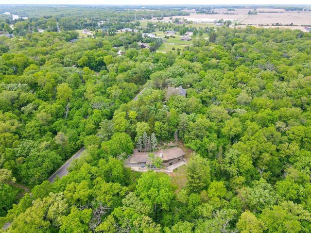 3304 N Crystal Springs Road, Janesville, WI 53545