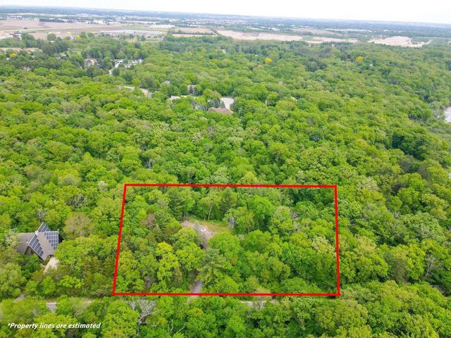 3304 N Crystal Springs Road, Janesville, WI 53545