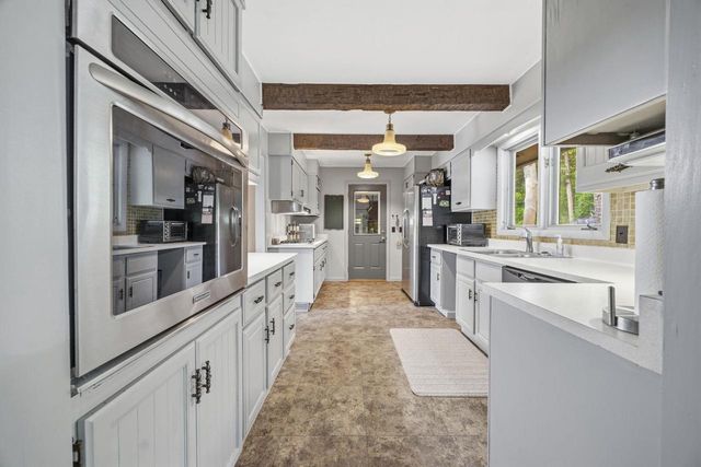 3304 N Crystal Springs Road, Janesville, WI 53545