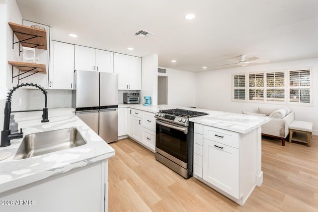 4112 N 6th Avenue NW, Phoenix, AZ 85013