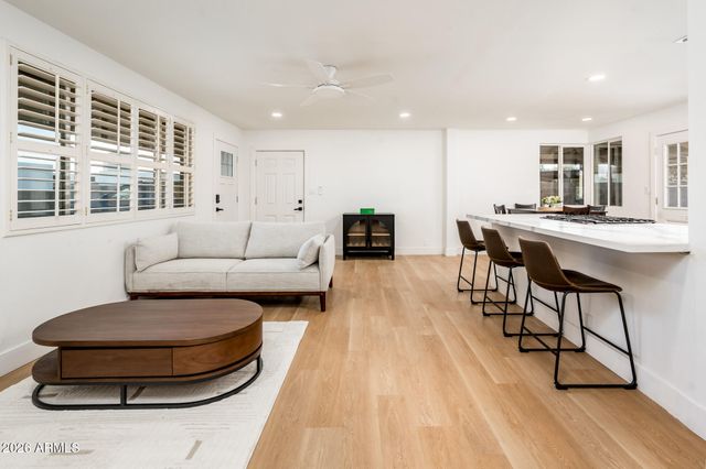 4112 N 6th Avenue NW, Phoenix, AZ 85013