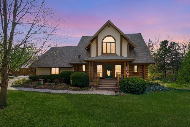 14850 Oak Valley Drive, Gardner, KS 66030