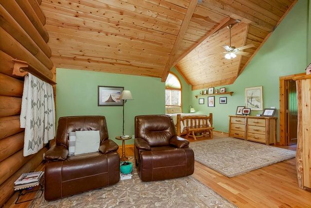 14850 Oak Valley Drive, Gardner, KS 66030
