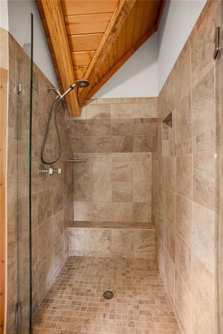 14850 Oak Valley Drive, Gardner, KS 66030