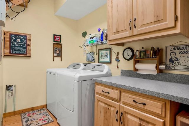 14850 Oak Valley Drive, Gardner, KS 66030