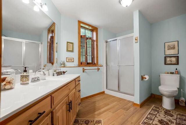14850 Oak Valley Drive, Gardner, KS 66030