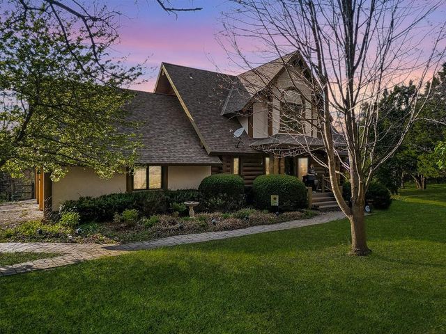 14850 Oak Valley Drive, Gardner, KS 66030
