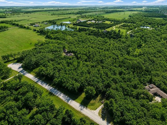 14850 Oak Valley Drive, Gardner, KS 66030