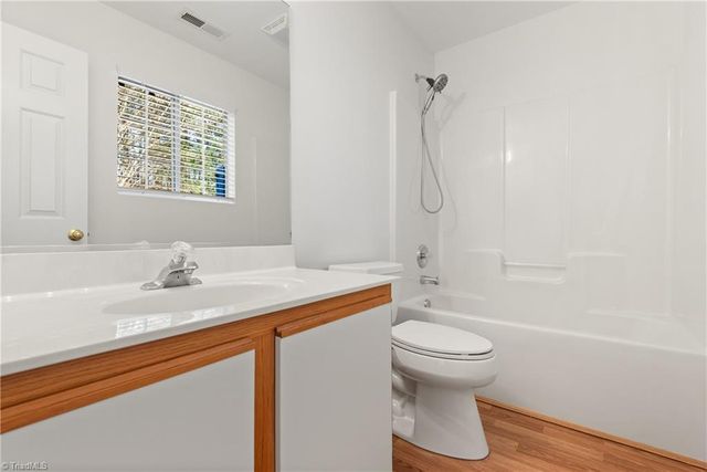 2635 Stratford Lake Road, Winston-salem, NC 27103