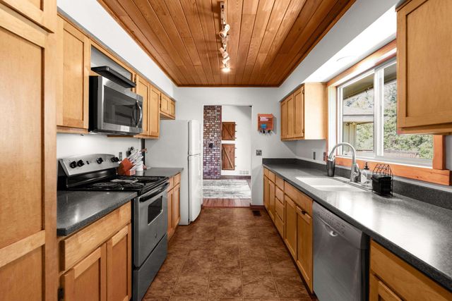 5522 Moose Meadow Way, Deer Park, WA 99006