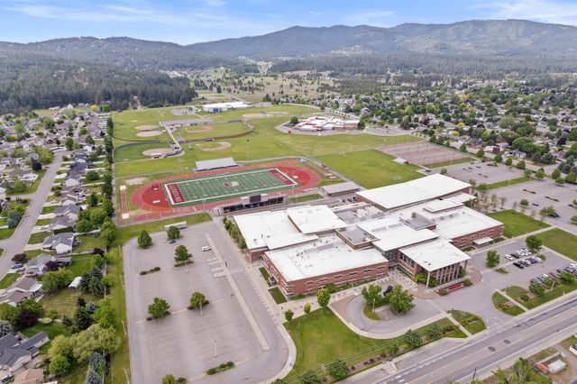 3573 S McCabe Ln, Spokane, WA 99206