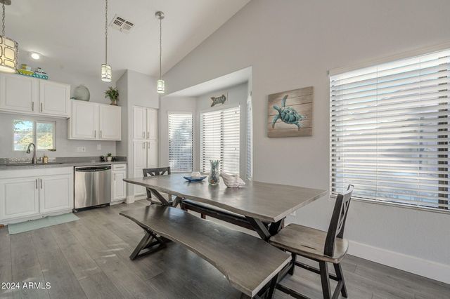 3339 E TONOPAH Drive, Phoenix, AZ 85050