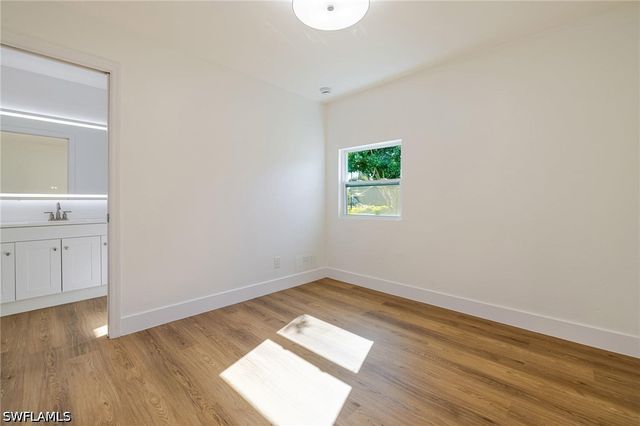 1337 N Alhambra CIR, Naples, FL 34103