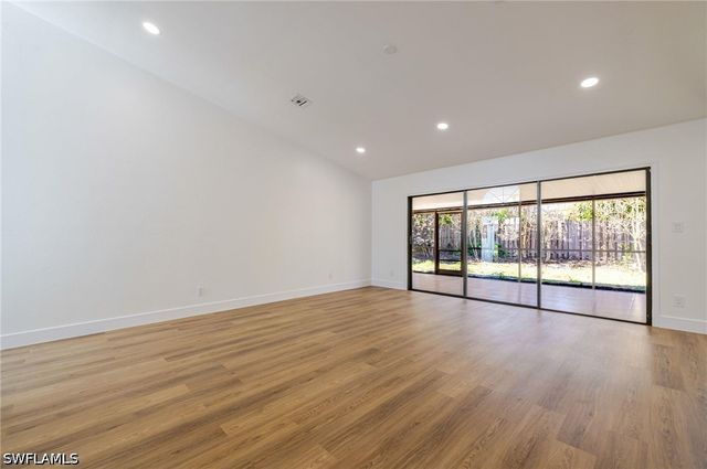 1337 N Alhambra CIR, Naples, FL 34103