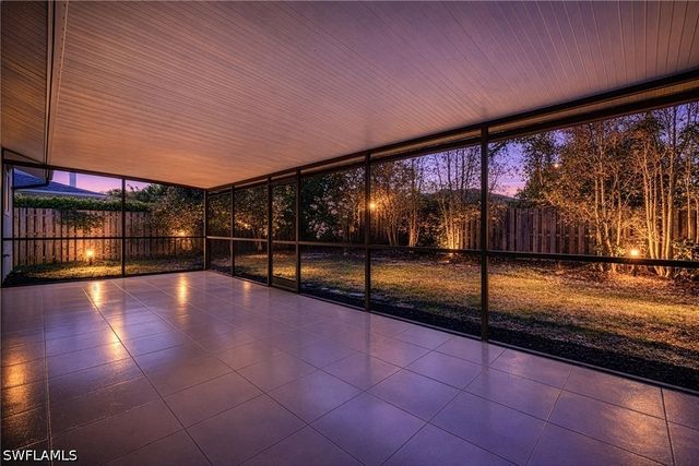 1337 N Alhambra CIR, Naples, FL 34103