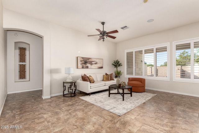 434 E SHEFFIELD Avenue, Gilbert, AZ 85296