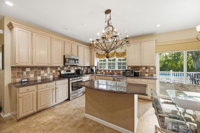 17 Santa Fe Avenue, Old Bridge, NJ 08857