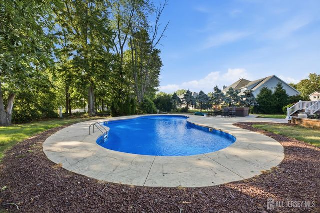 17 Santa Fe Avenue, Old Bridge, NJ 08857
