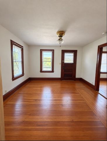 274 Waterman Avenue 4, Smithfield, RI 02917