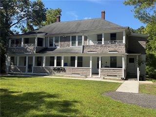 274 Waterman Avenue 4, Smithfield, RI 02917