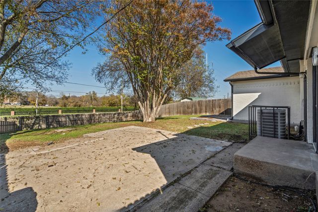 4021 Happy Canyon Drive, Dallas, TX 75241