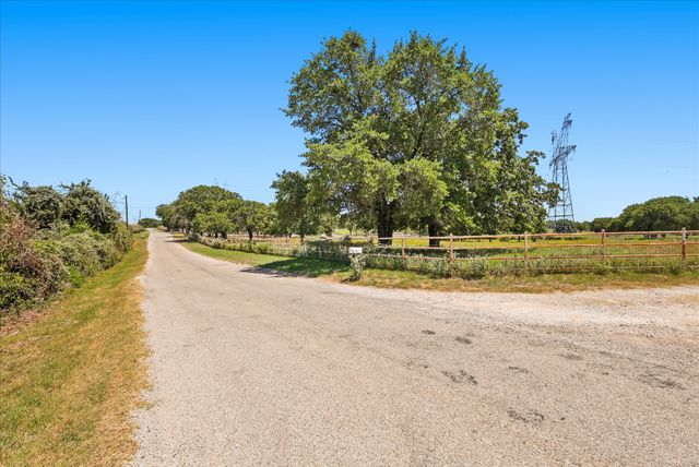 283 County Road 4794, Boyd, TX 76023