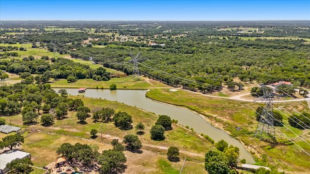 283 County Road 4794, Boyd, TX 76023