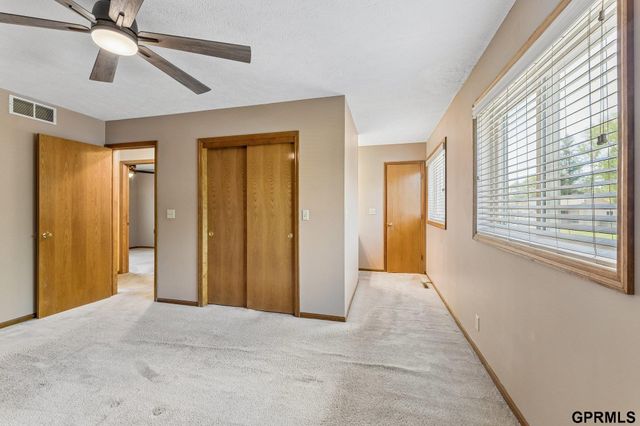 1801 Bristol Street, Papillion, NE 68046