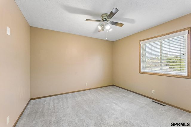 1801 Bristol Street, Papillion, NE 68046