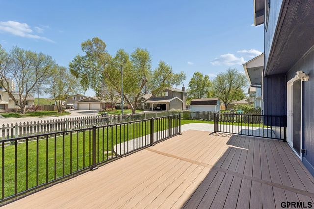 1801 Bristol Street, Papillion, NE 68046