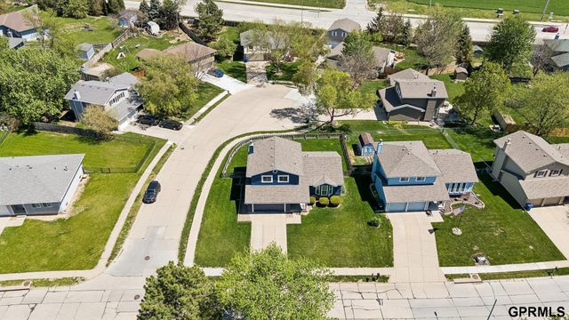 1801 Bristol Street, Papillion, NE 68046