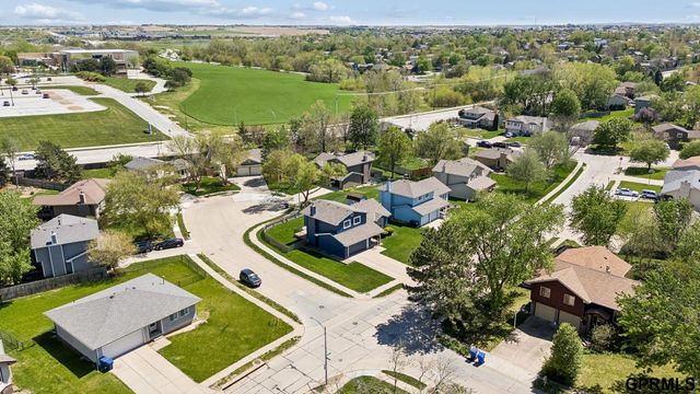 1801 Bristol Street, Papillion, NE 68046