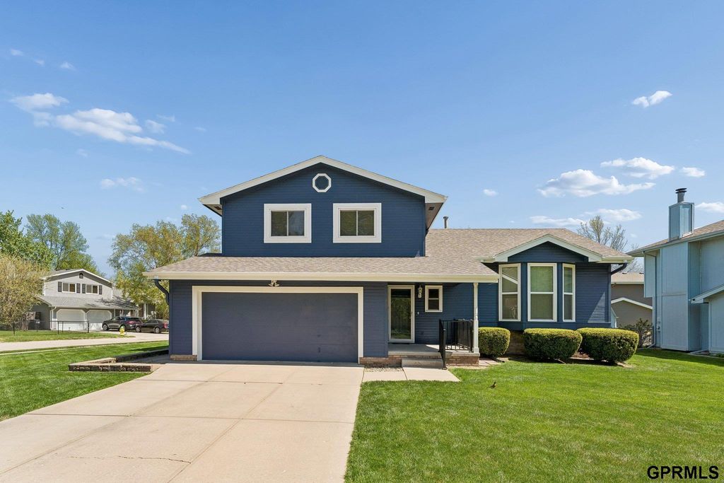 1801 Bristol Street, Papillion, NE 68046