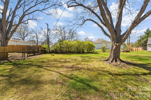 1213 E Park Drive, Gastonia, NC 28054