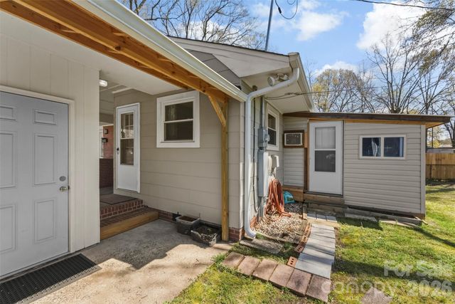 1213 E Park Drive, Gastonia, NC 28054