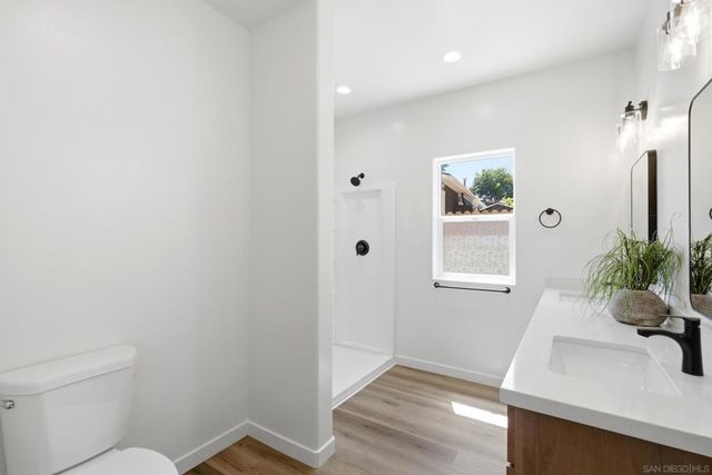 707 Lingel Dr, El Cajon, CA 92019